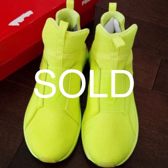 Puma Shoes - Puma Fenty Trainers safety yellow neon *NEW*